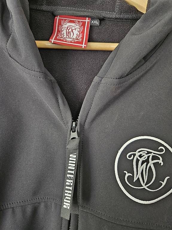 Vestes: FC Winterthur Jacke Bierkurve – D'occasion à Neftenbach par Wummwila 1