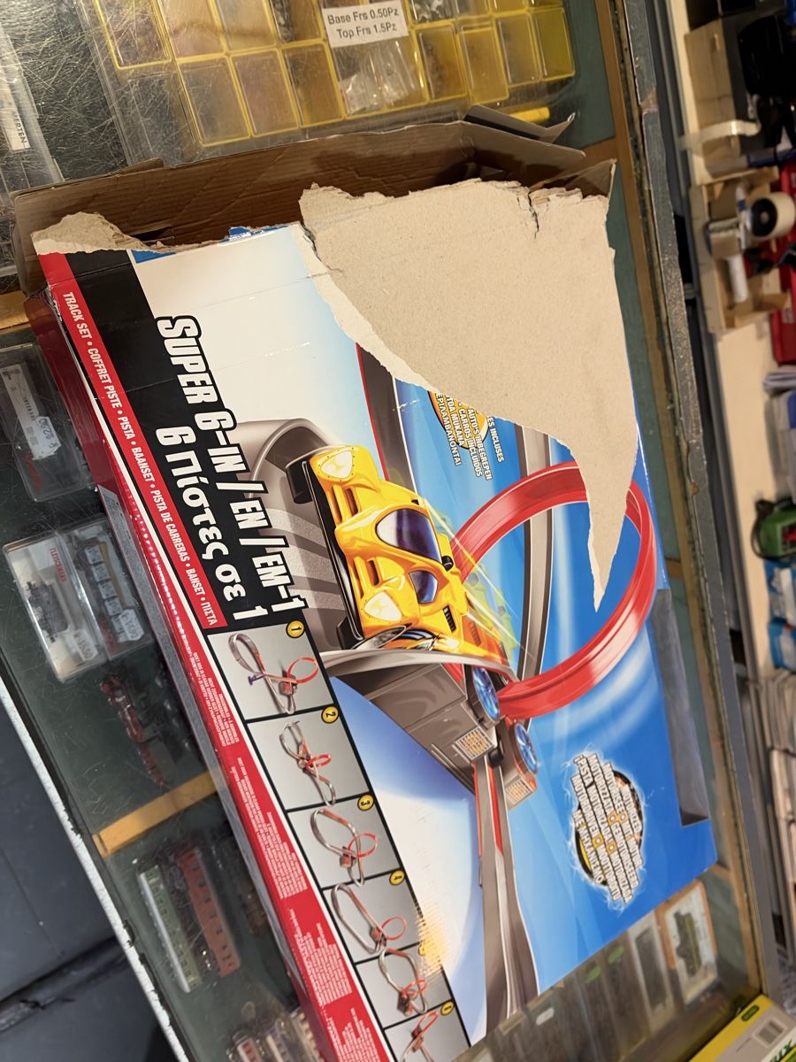 Hot Wheels Modellini d'auto: Hot Wheels Super 6-in-1 – Usato da Chiasso venduto da Carrara-Modellismo 4