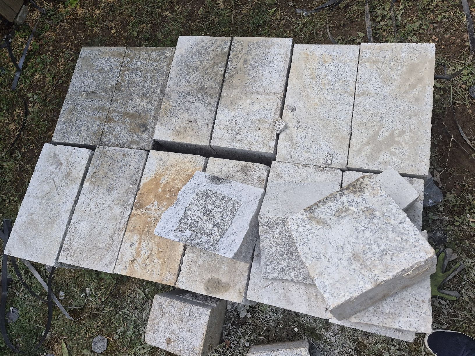 Pietre & tegole: Granit Stein 20x20x40 – Nuovo (secondo la descrizione) da Killwangen venduto da bes_5rqj