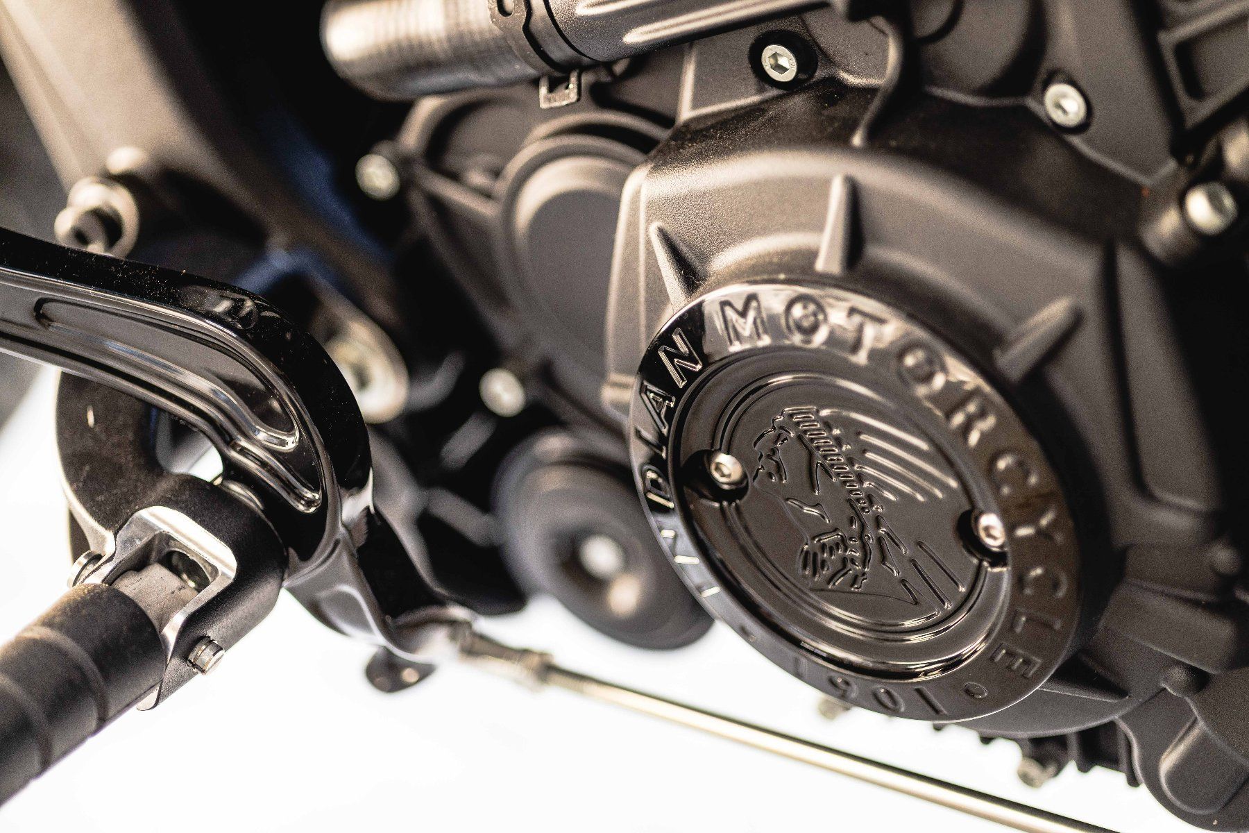 Indian Motorcycle Chopper: Indian Motorcycle & Sternschnuppe - Scout Bobber – Neu und originalverpackt aus Zürich von  9