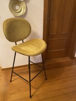 2 Barhocker mit Metallfüssen