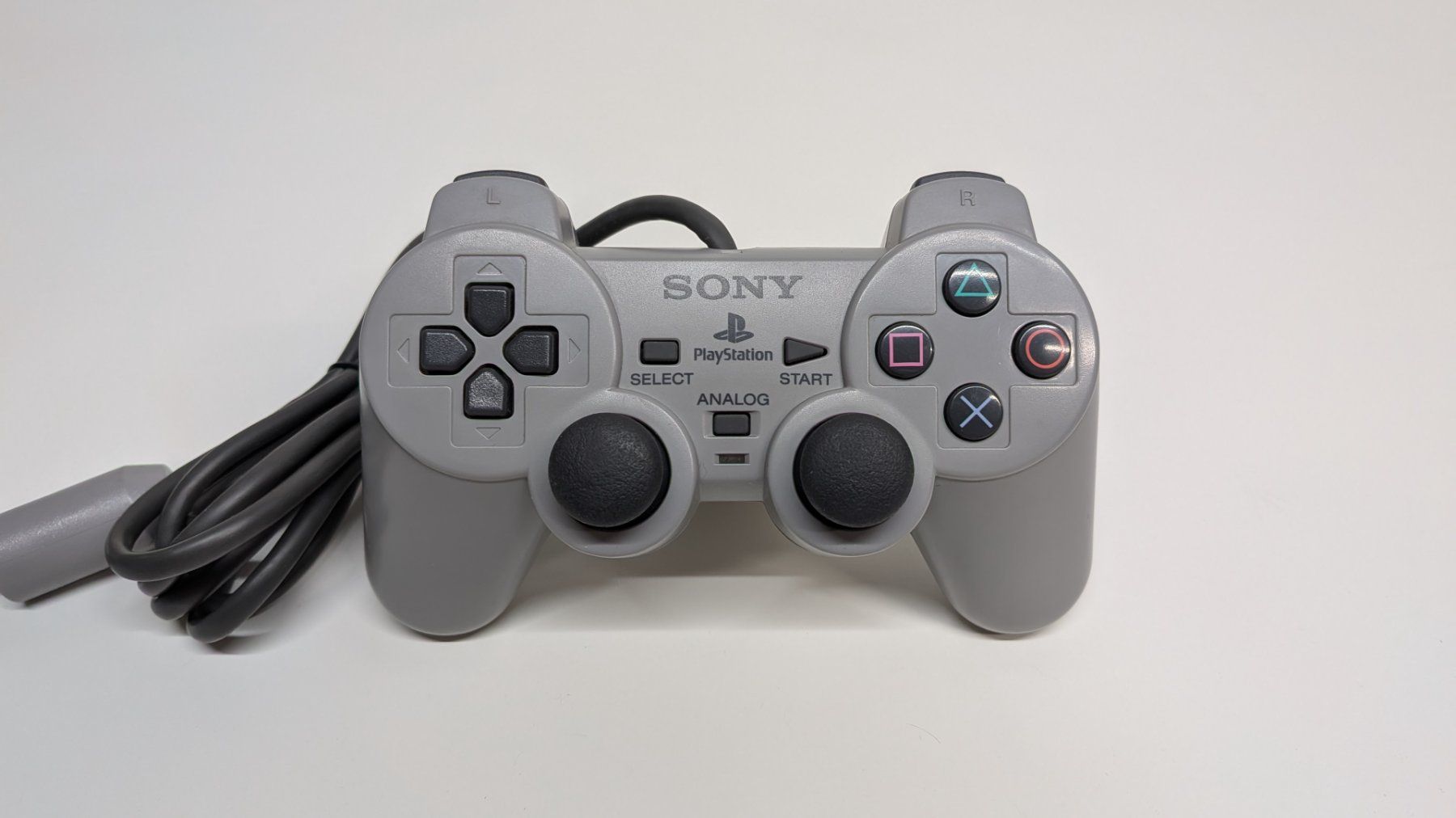 Sony Consoles: Sony PlayStation 1 mit 2 Controller – D'occasion à Menziken par mame18 1