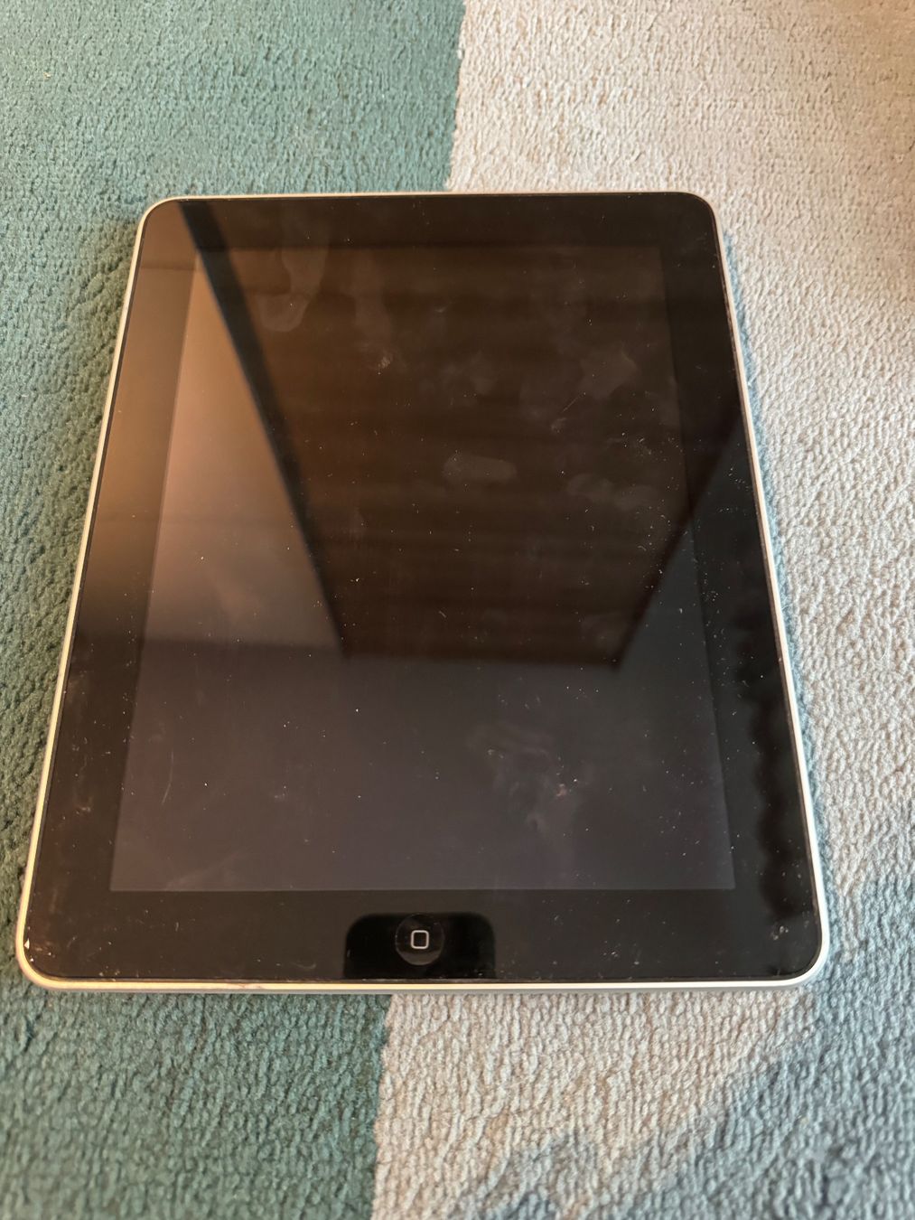 Apple Tablet PC: iPad 1 Generation – Defekt aus Adliswil von Busys