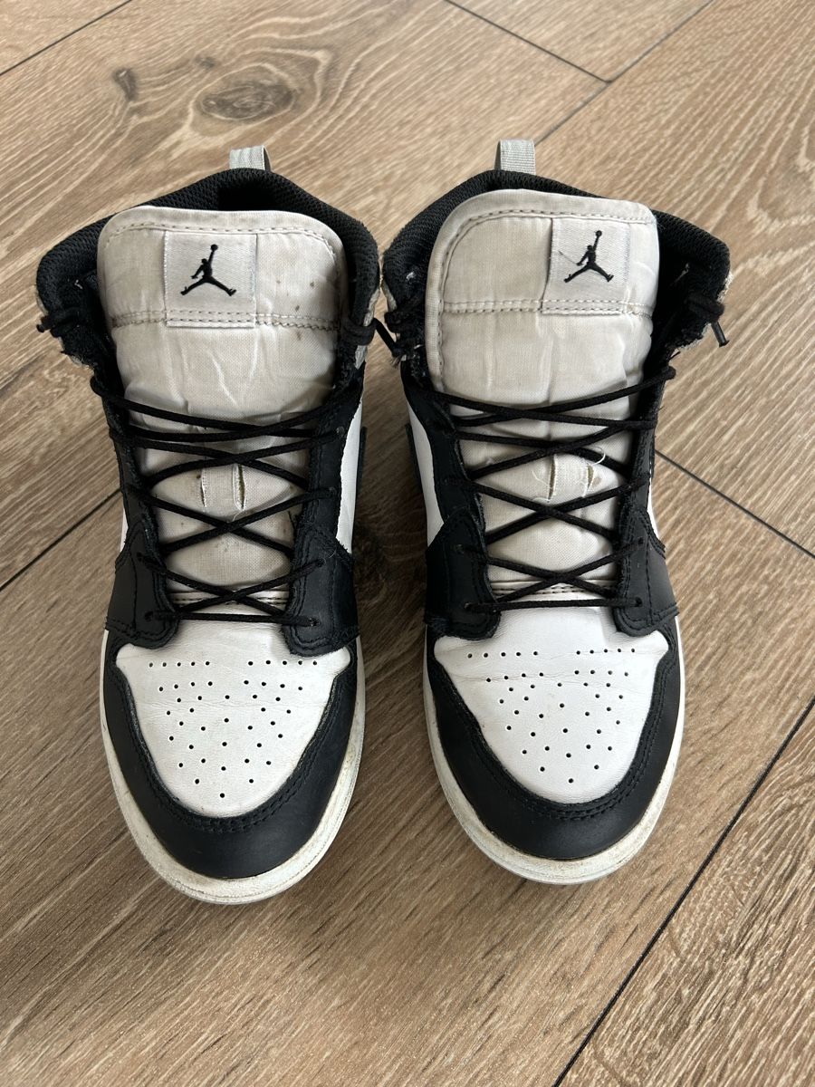 Nike Schuhe für Jungen: Baskets Nike Air Jordan T33.5 – Gebraucht aus Oulens-Echallens von Puppa73