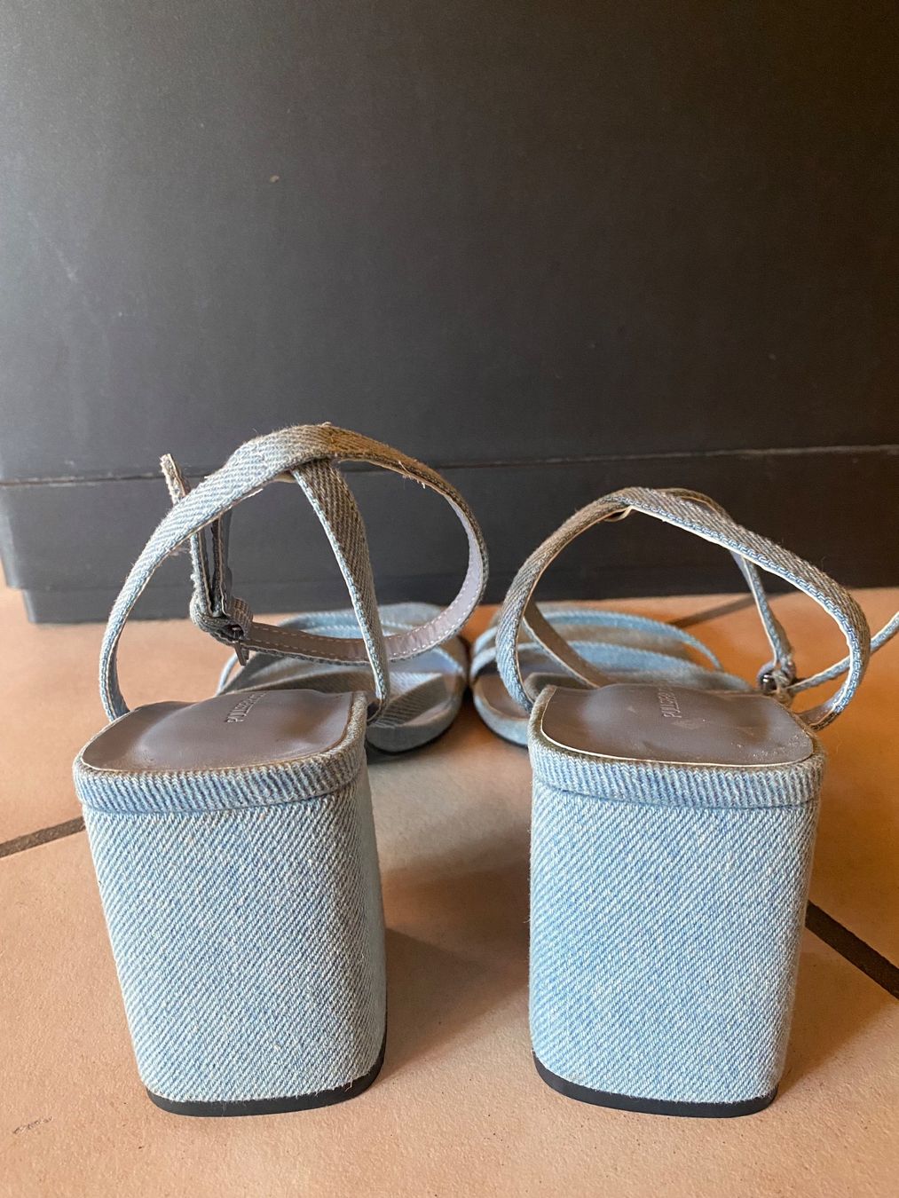 Pull&Bear Chaussures femmes: Pull & Bear Jeans Sandalen mit Blockabsatz – D'occasion à Delémont par sedlas 4