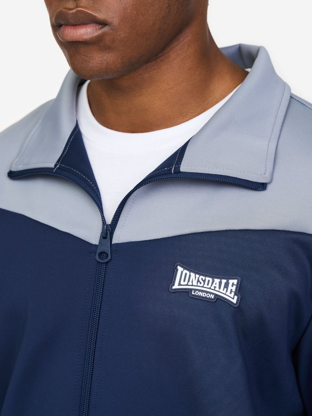 Completi: Lonsdale Caunton Jogginganzug Dark Navy L – Nuovo e nell'imballaggio originale da Düdingen venduto da BluePalm 2