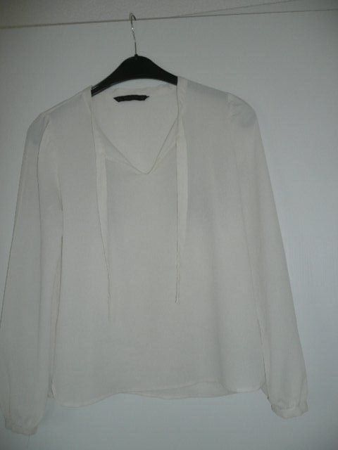 Zara Camicette: Bluse offwhite von ZARA – Usato da Baar venduto da negombo