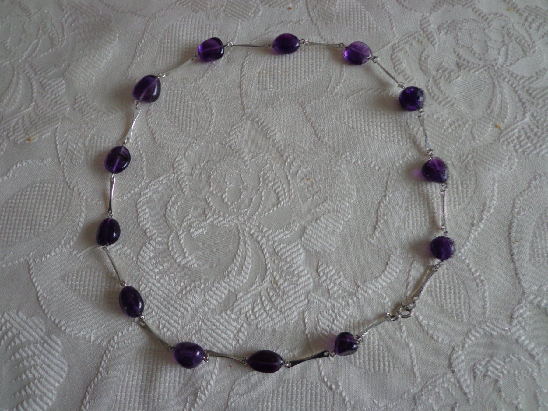 Colliers: Kette Silber 835 mit Amethysten 61cm – D'occasion à Würenlingen par soltus