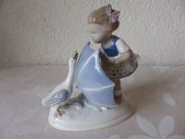 Porzellanfigur 1950 Carl Schneider Mädchen mit Schirm