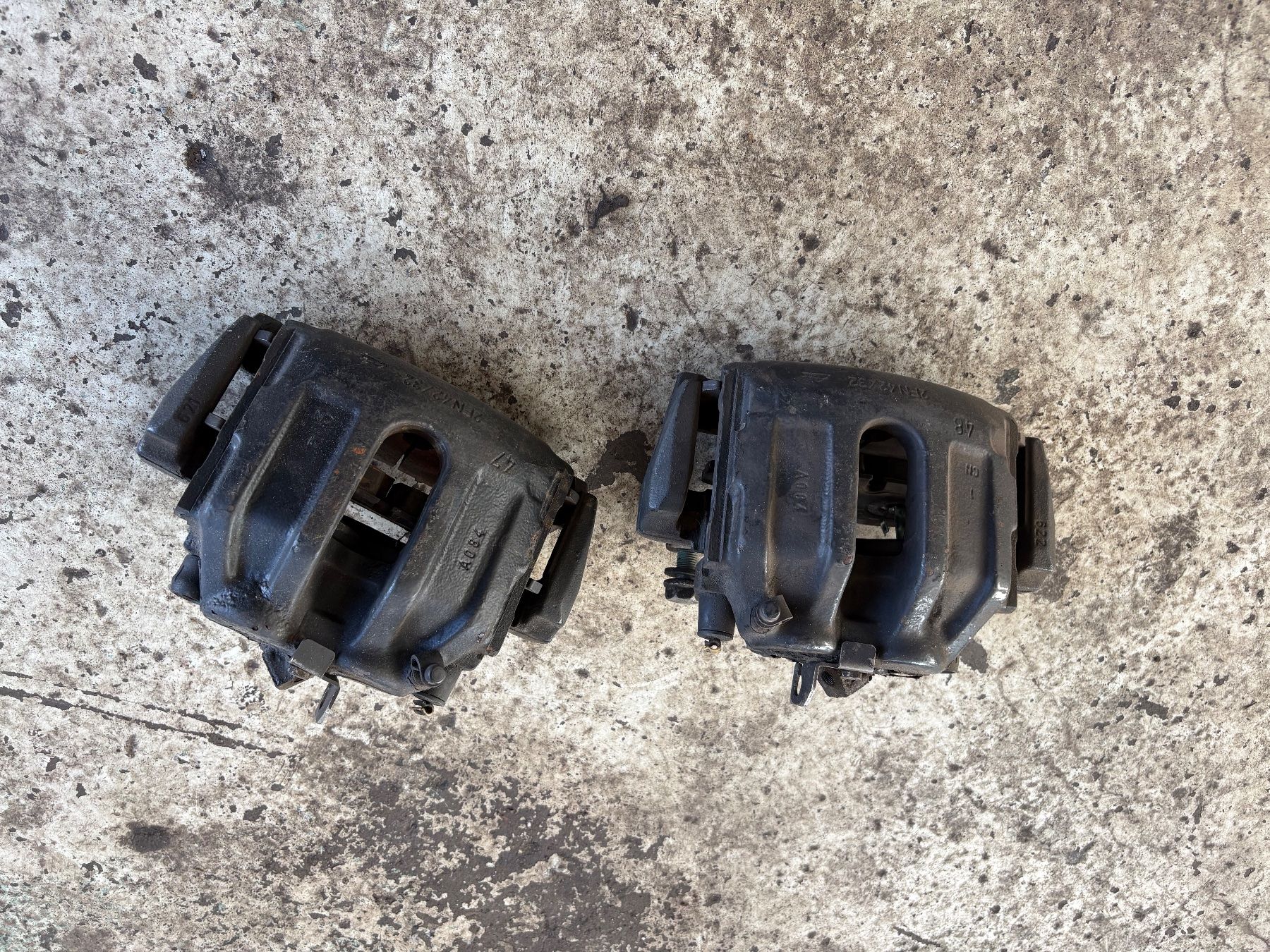 Audi Alle Autoersatzteile: Bremssättel Audi RS4 – Gebraucht aus Heimenschwand von source69