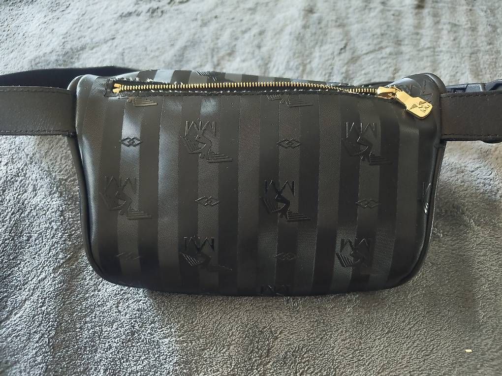 Sacs femmes: Mollerus gürteltasche – D'occasion à Attiswil par nasmira27