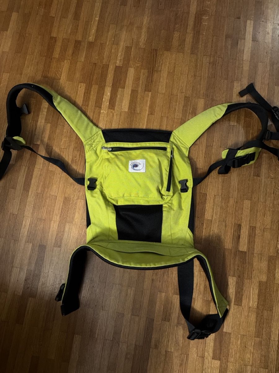 Ergo Baby Marsupi portabebè: Ergobaby Trage + Neugeborenen Einsatz – Usato da Morgarten venduto da elabaumann_ch 1