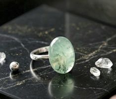 Eleganter Prehnit Silberring 925 (rhodiniert) -NEU