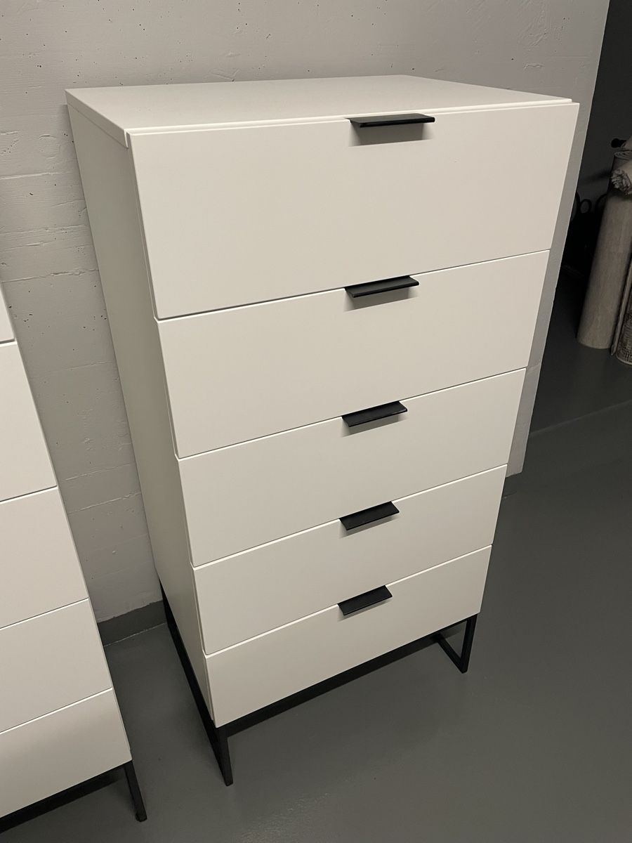 Cassettiere: Commode blanche à tiroirs – Nuovo (secondo la descrizione) da La Tour-de-Peilz venduto da flo_m27g 1