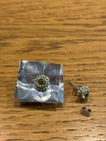 Ohrstecker Silber 925 mit hellgrünem Stein
