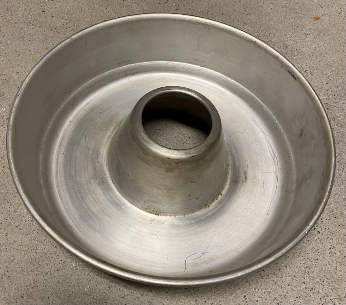 Omnia Backformen: OMNIA Backofen Einsatz – Gebraucht aus Winterthur von Patrix