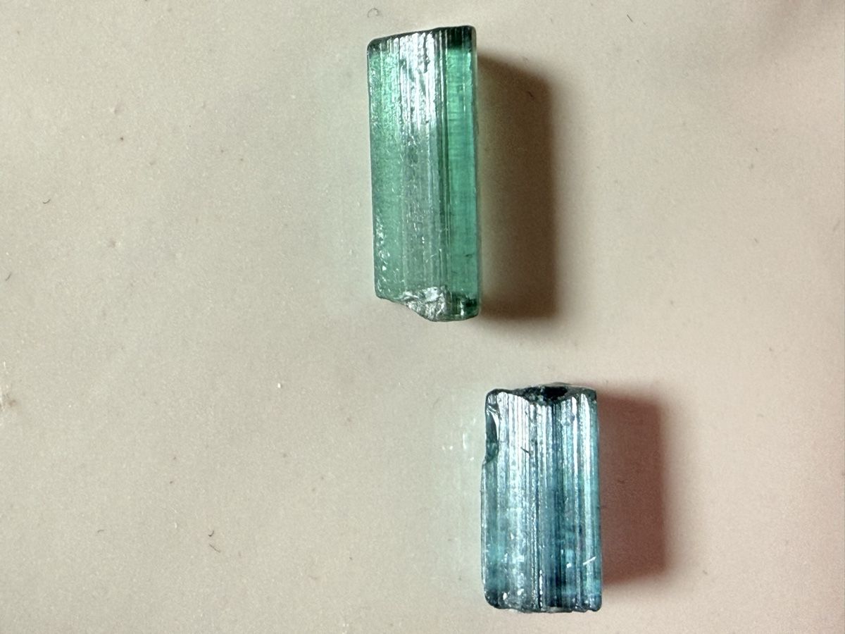 Minéraux & Lithothérapie: Turmalin 2Stk 6ct – Neuf (Voir description) à Oberhof par RealStone 4