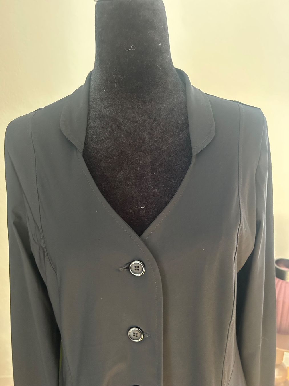 Vestiti: Robe noire – Usato da Val-d'Illiez venduto da Dombou 1