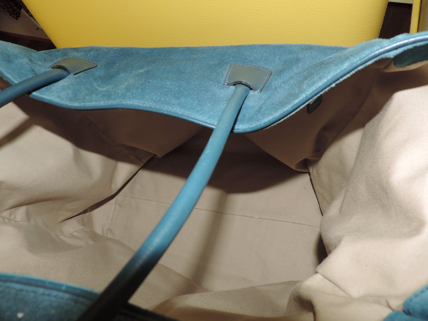 Borse: Wildleder Tasche Ausverkauf – Nuovo (secondo la descrizione) da Menziken venduto da Feh 1