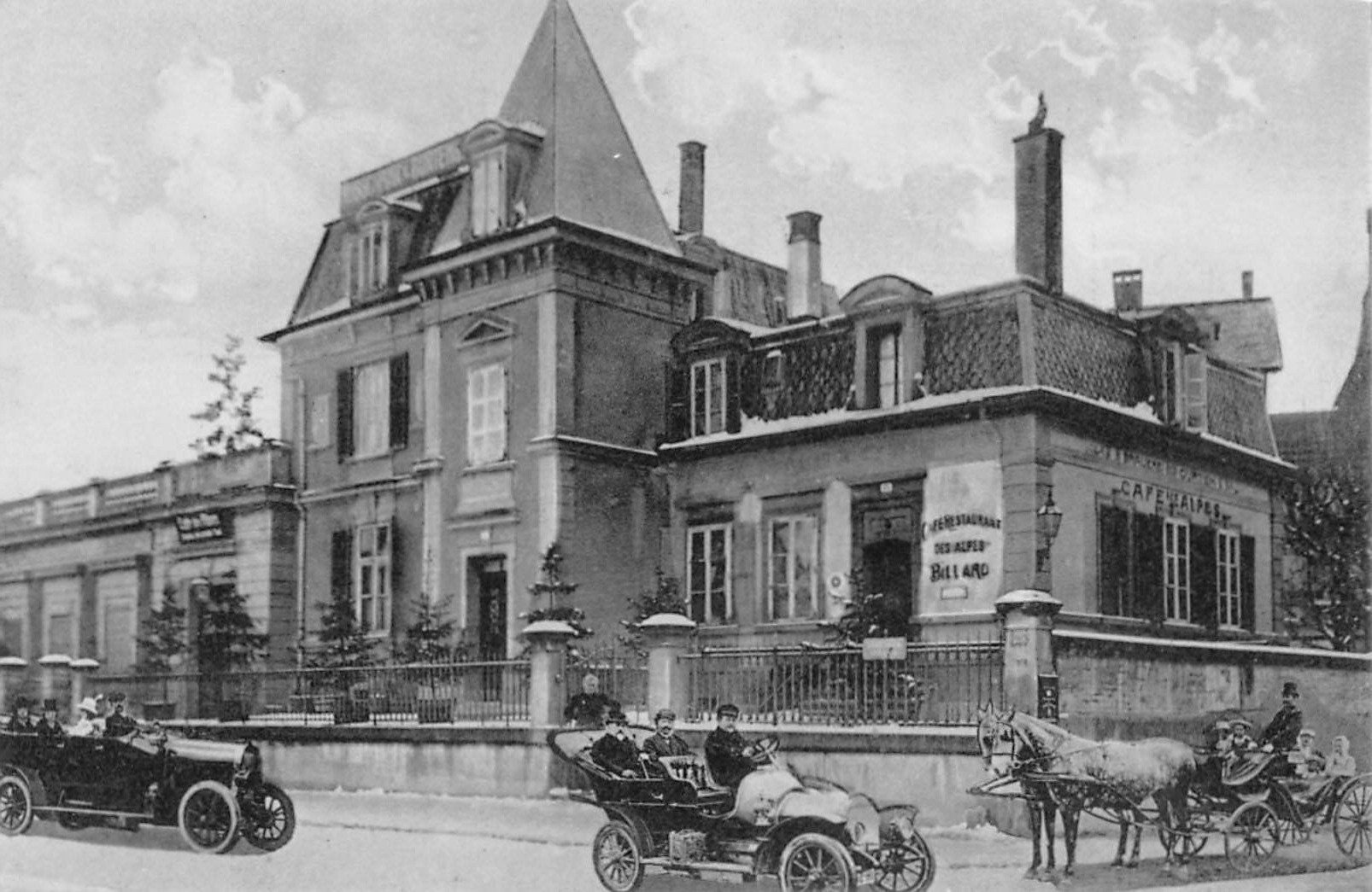 Ansichtskarten: Gruss aus BERN - Café des Alpes, mit Oldtimer und Pferdekuts – Gebraucht aus Winterthur von SchatzchischtliWinti