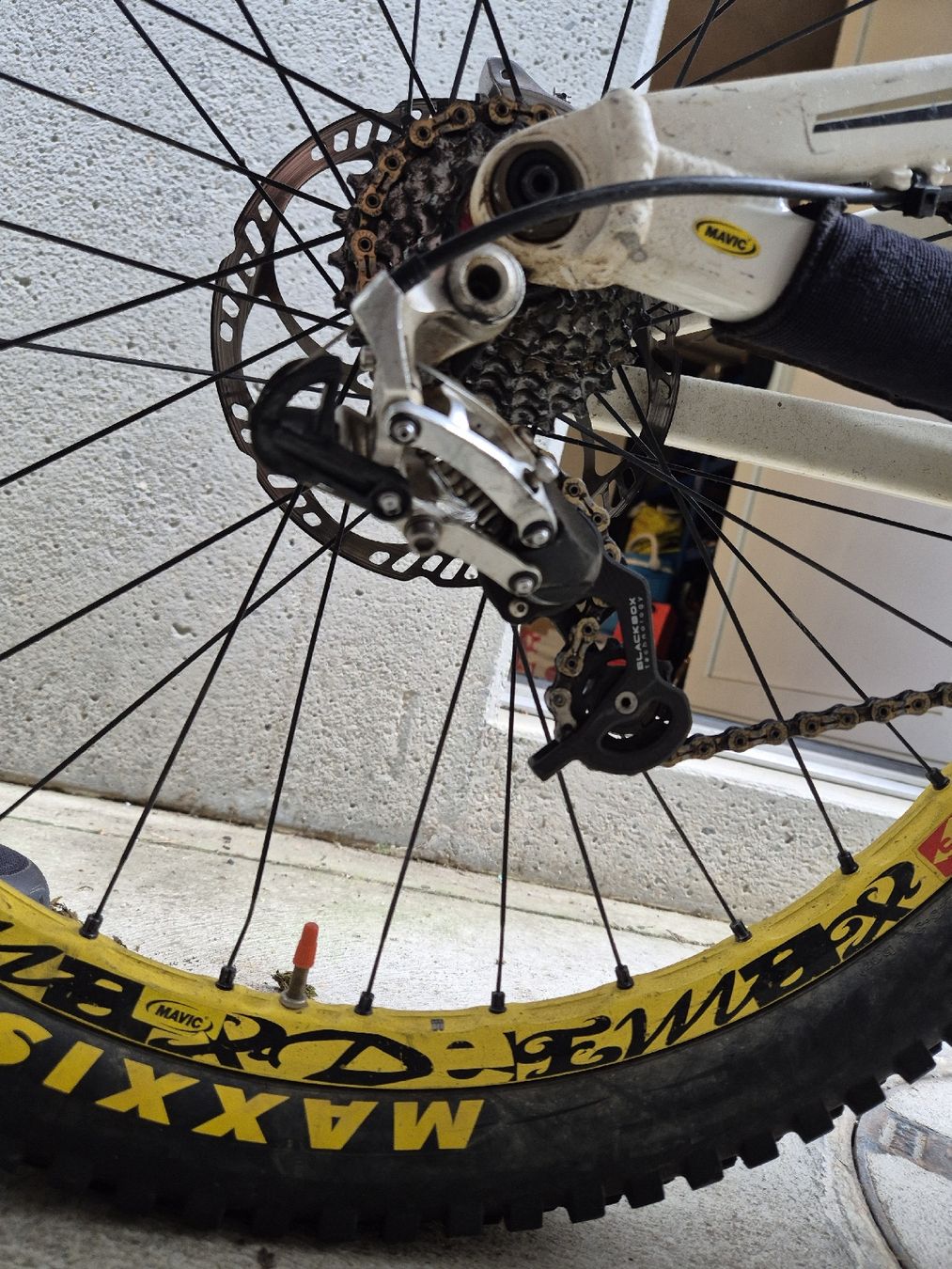 Santa Cruz Biciclette: Santa Cruz V10  – Usato da Payerne venduto da grigu73 5