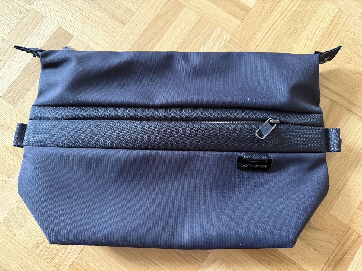 Samsonite Kosmetikkoffer: Nécessaire dunkelblau Marke Samsonite – Neu (gemäss Beschreibung) aus Zürich von rapido06