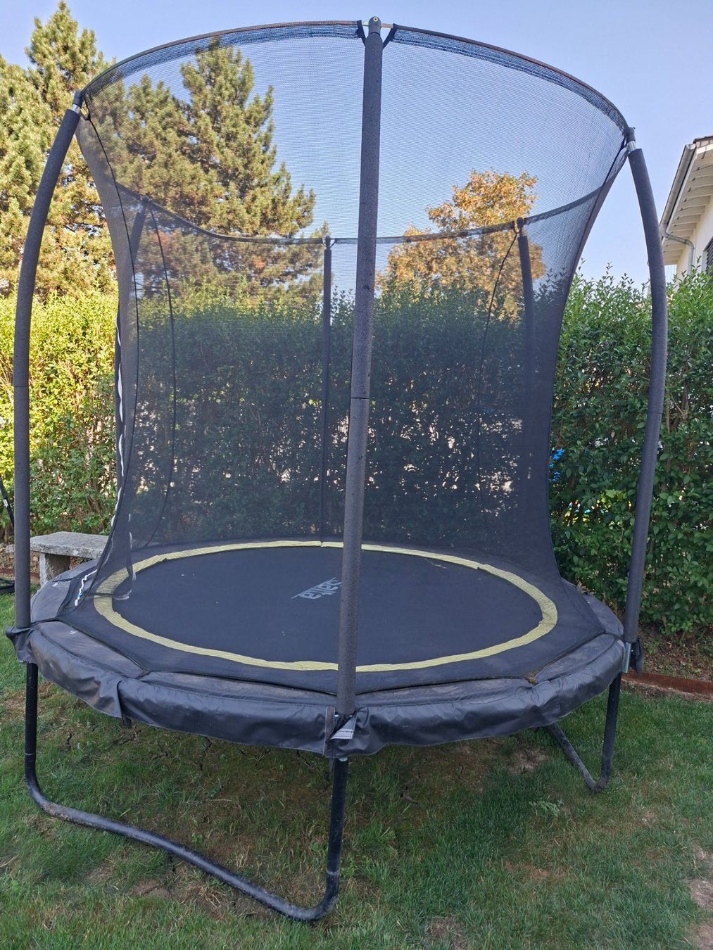 Salta Trampolines: Trampolin Salta inklusive Abdeckplane – D'occasion à Burg AG par nad_7gvr 1