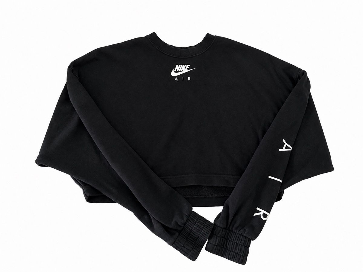 Nike Pulls et sweat-shirts: Nike Air Pullover schwarz Cropped | Gr. S |  – D'occasion à Eich par Vionari