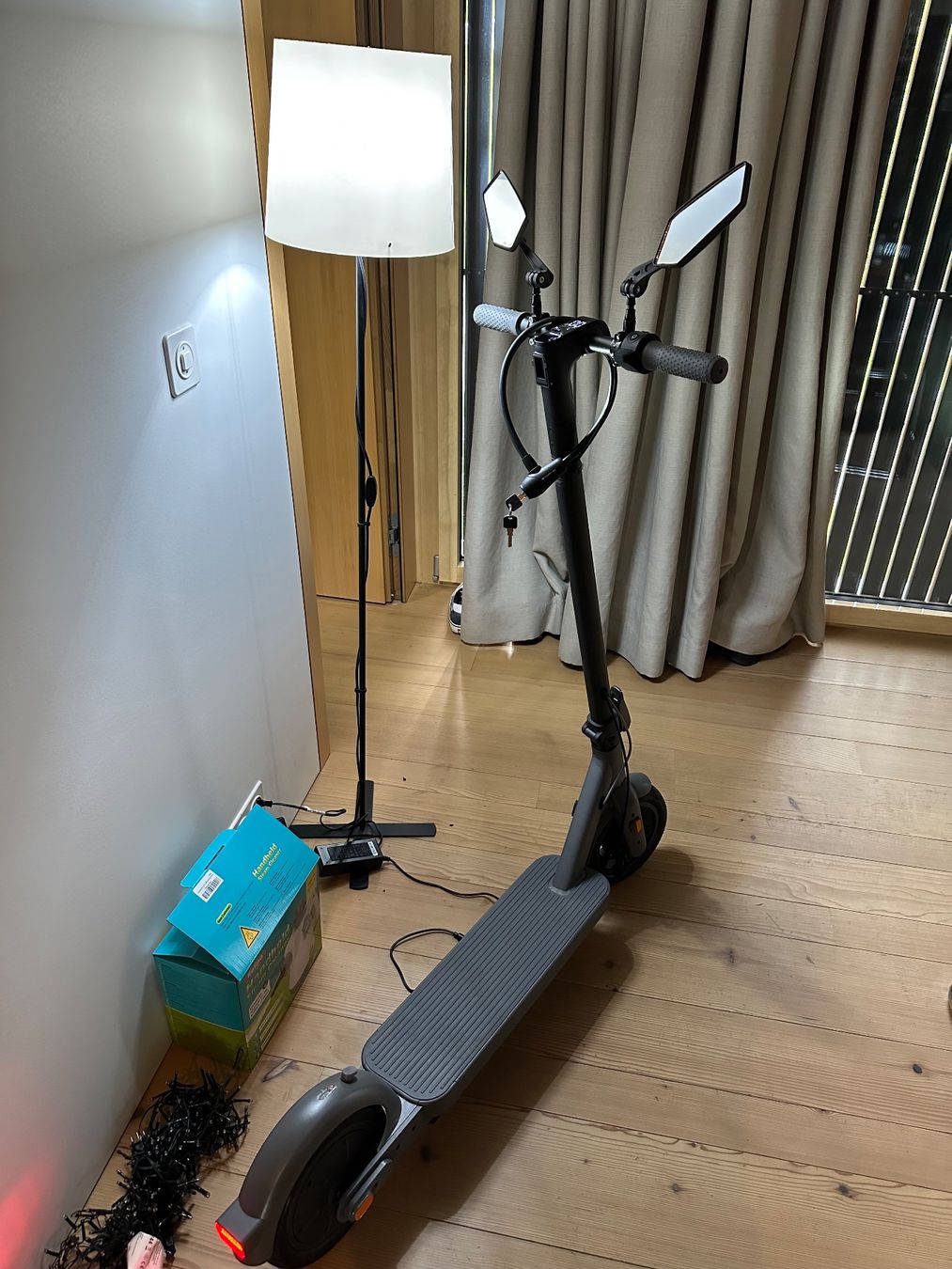Kickboard: Landi E-Scooter + Accessories – Neu (gemäss Beschreibung) aus Oberägeri von aka_skz8 4