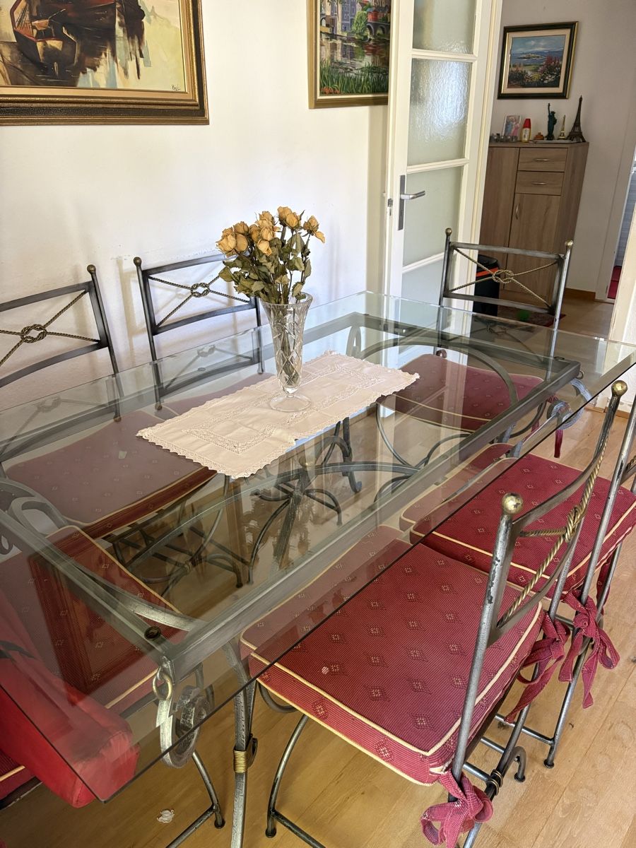 Tischset: Ensemble table à manger en verre avec 6 chaises, structure e – Gebraucht aus Petit-Lancy von cir_26qs 2