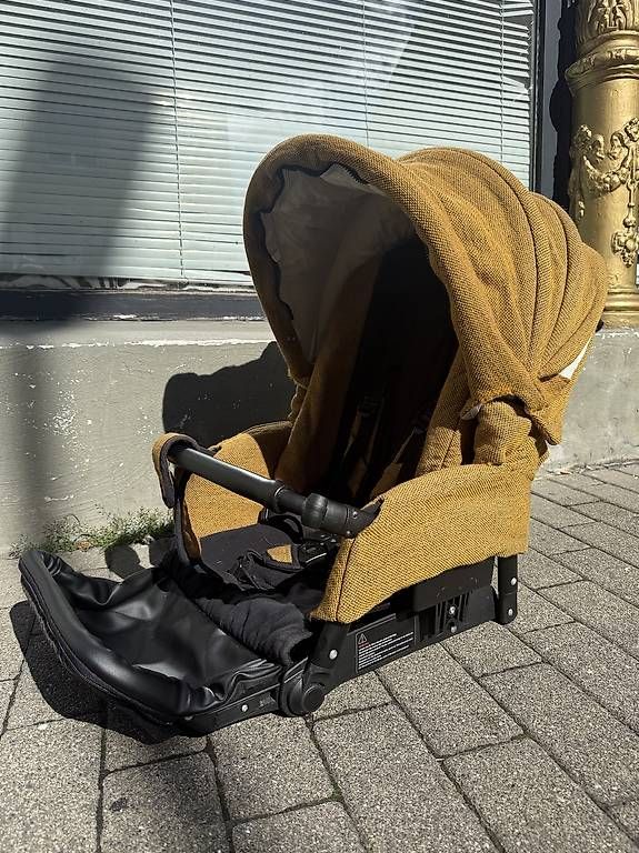 Carrozzine: Kinderwagen Angelcap  – Usato da Hugelshofen venduto da SELABE 3