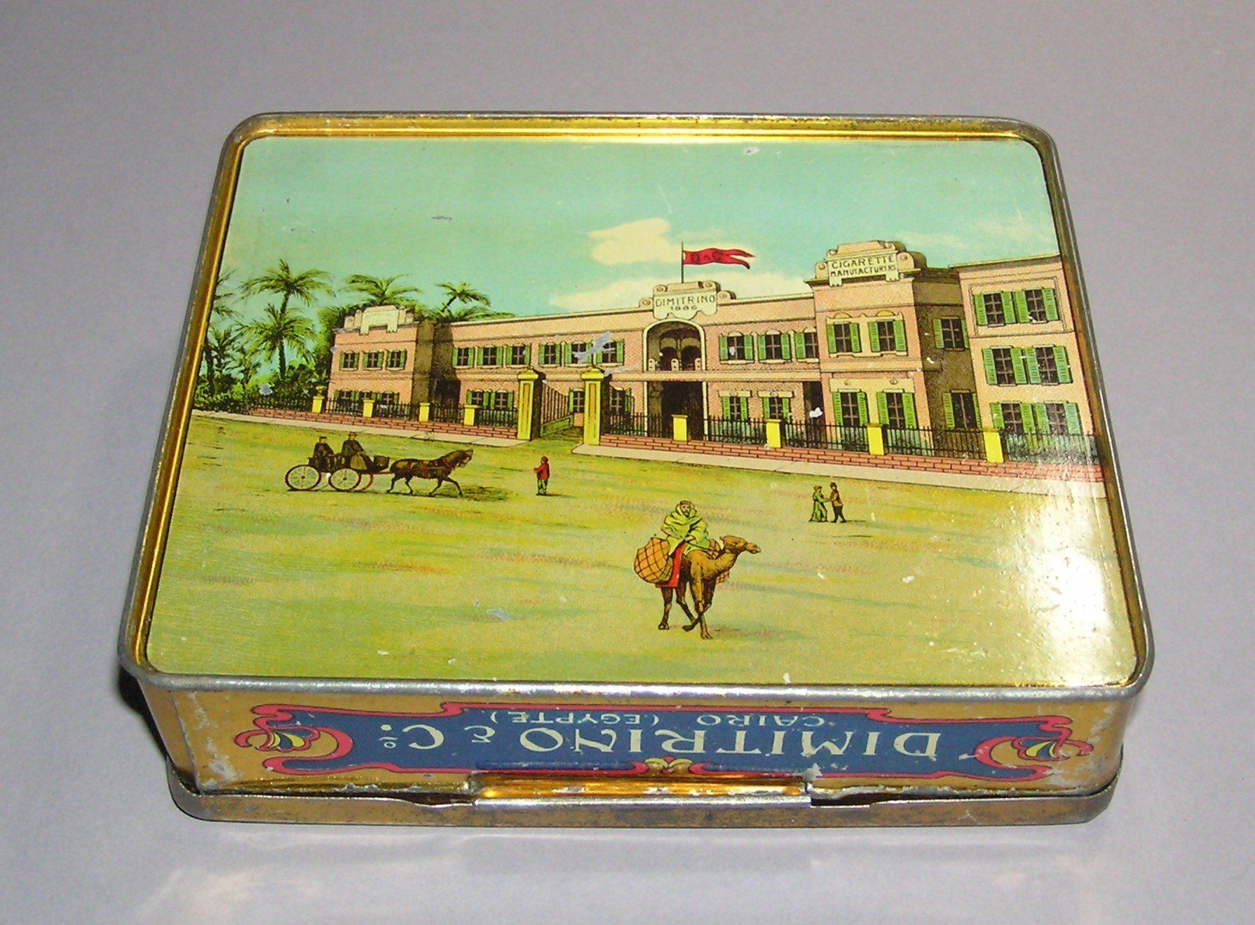 Sonstige Dekorationen & Accessoires: ALTE BLECHDOSE DOSE DIMITRINO CO. CIGARETTES EGYPTIENNES – Gebraucht aus Grenchen von  5