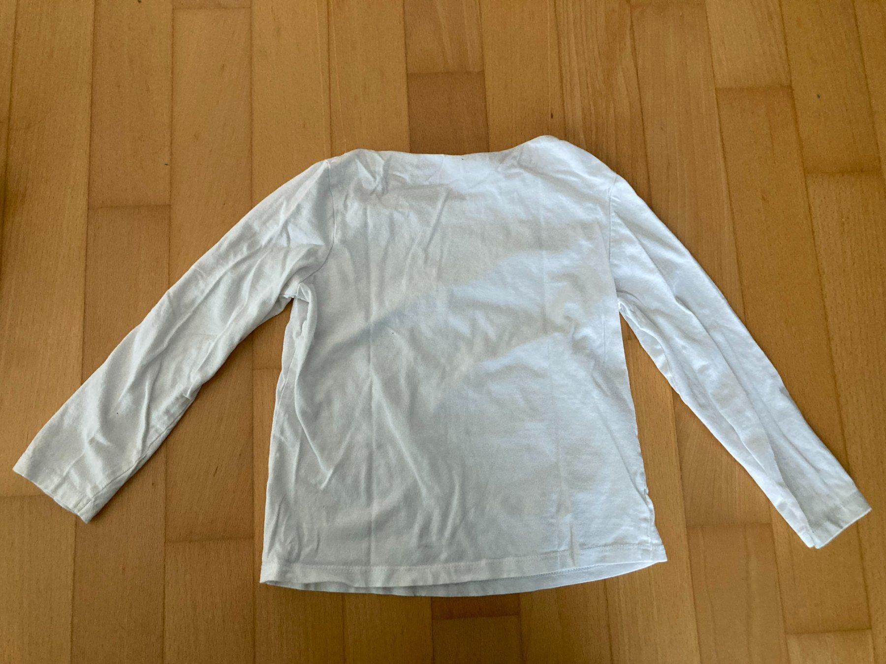 Blusen, T-Shirts & Tops: Langarm Shirt mit Hunde-Motiven – Gebraucht aus Muttenz von Juvenile33 2