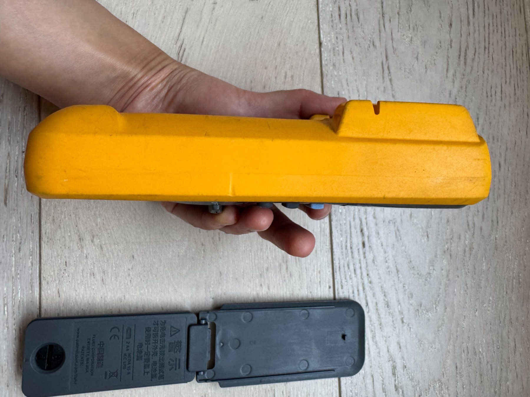 Fluke Misurare: Fluke 17B+ Multimeter, ohne Batterie – Usato da Zürich venduto da Yao_und_Clemens 3