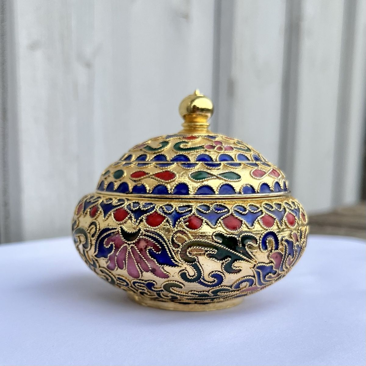 Portagioie: Dose mit Deckel, Gold farbig, Cloisonné-Emaille – Usato da Winterthur venduto da avelotte 9