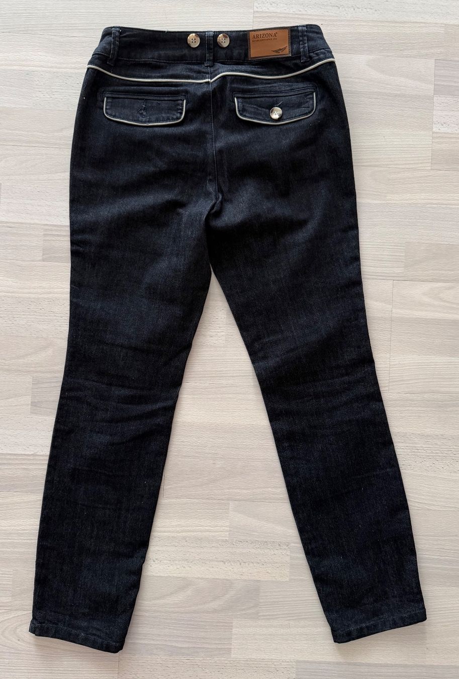 Arizona Jeans: Trachten Jeans – Usato da Alosen venduto da Nstoneman 1
