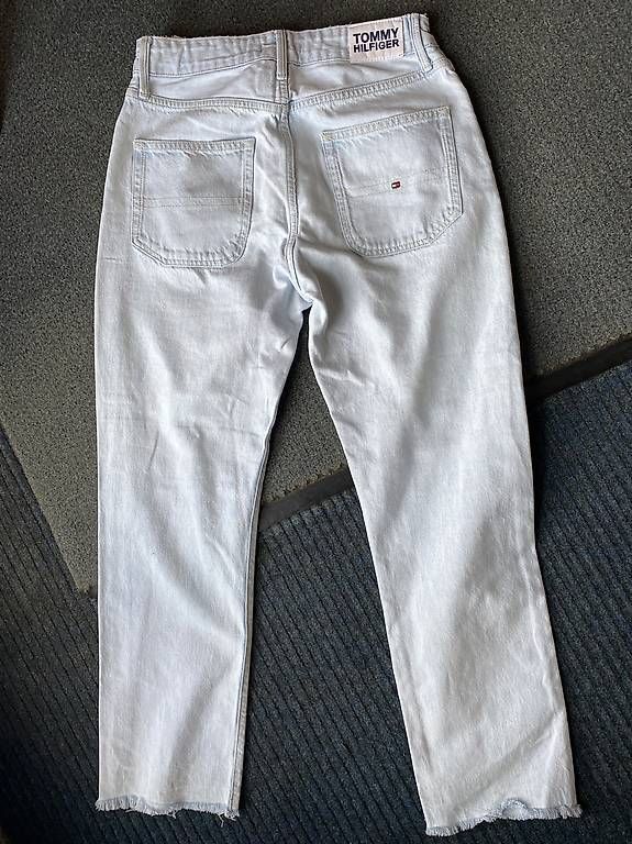 Jeans: Tommy Hilfiger Jeanshose  Straight – Gebraucht aus St. Gallen von Konstanza 2