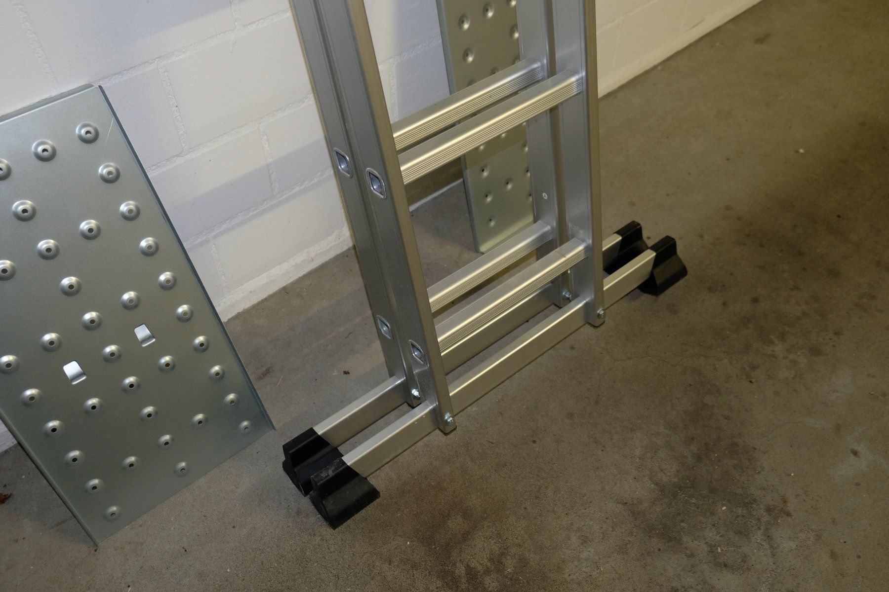 Scale: Universal-Leiter 4 x 3 Sprossen – Nuovo (secondo la descrizione) da Madiswil venduto da Stratosteve 4