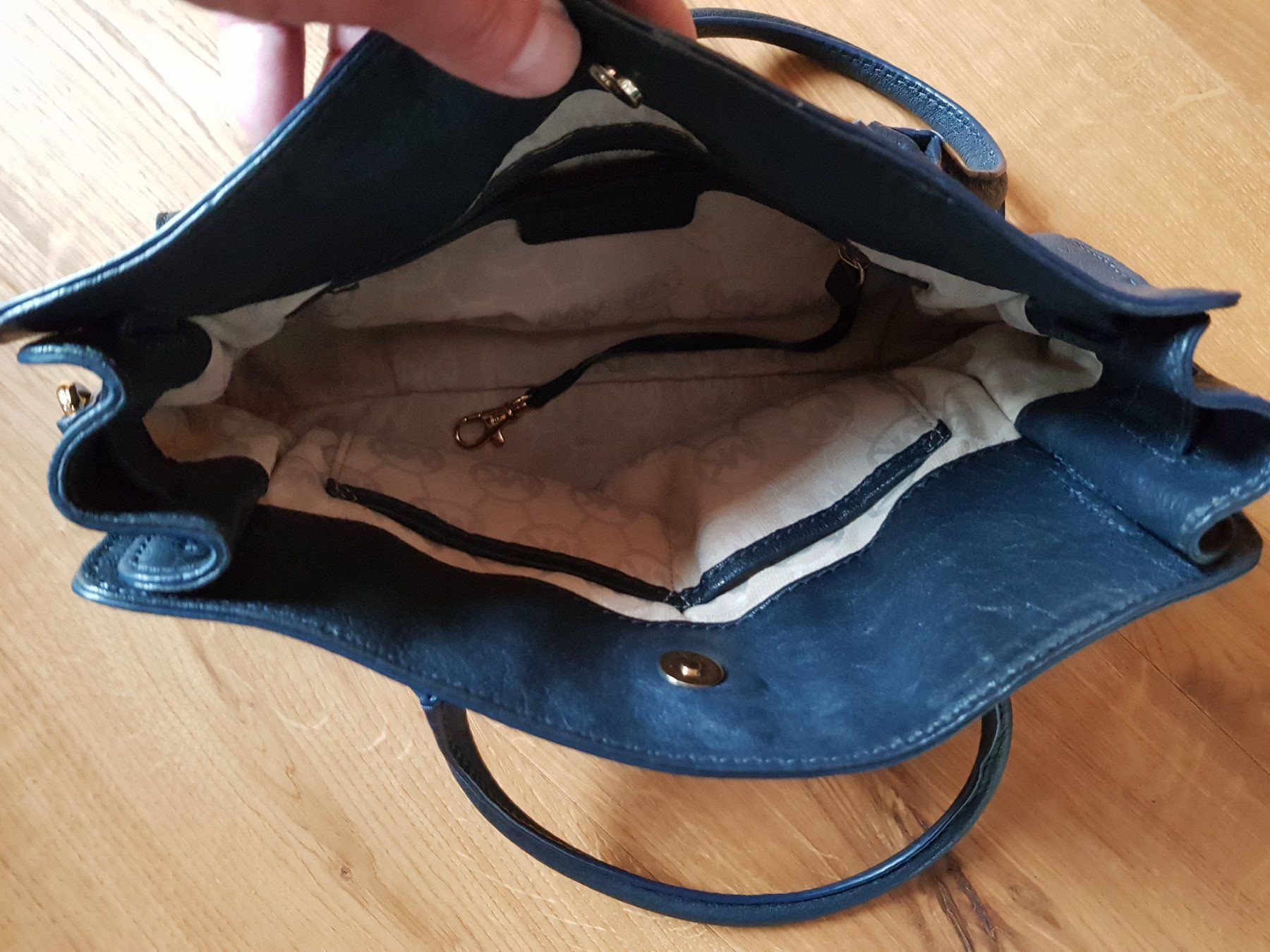 Michael Kors Taschen für Damen: Klassiker Damen Michael Kors Handtasche Tasche – Gebraucht aus Walterswil BE von Lonitti 6