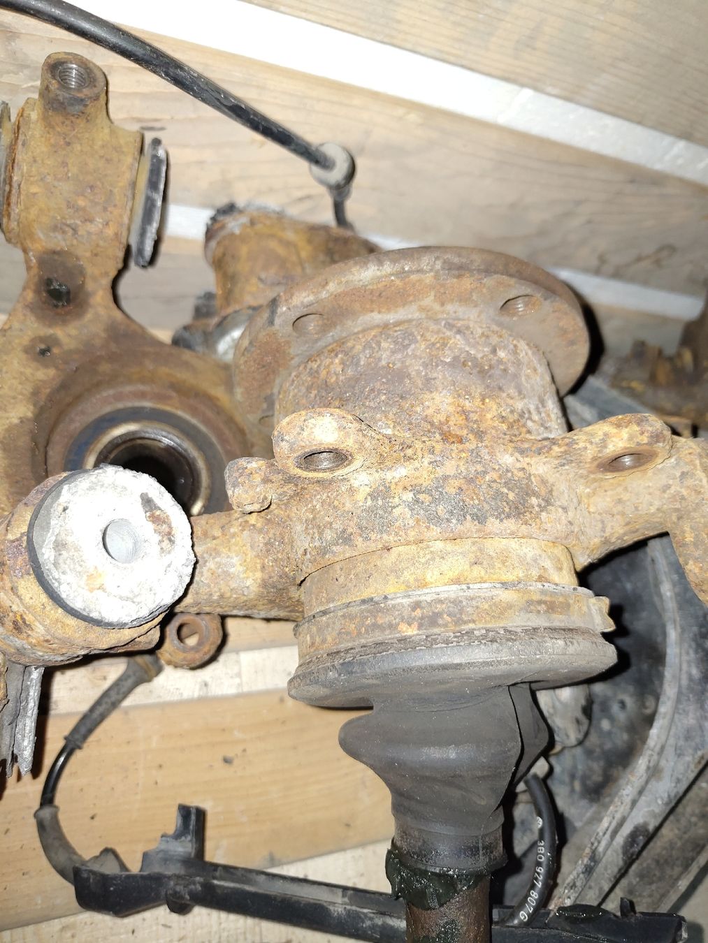 VW Tutti pezzi di ricambio auto: Passat 3bg 4Motion Hinterachsteile – Usato da Waltalingen venduto da DerBaum 2
