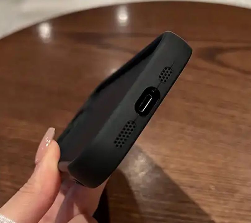 Cover & Protezioni schermo: iPhone 15 Pro Max Case Black – Nuovo e nell'imballaggio originale da Zürich venduto da swiss.tech 2