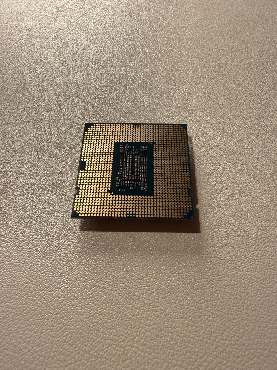 Intel Composants électroniques: Intel Core i5-10400T – 6 Kerne / 12 Threads – D'occasion à Lax par florian_schnyder 1