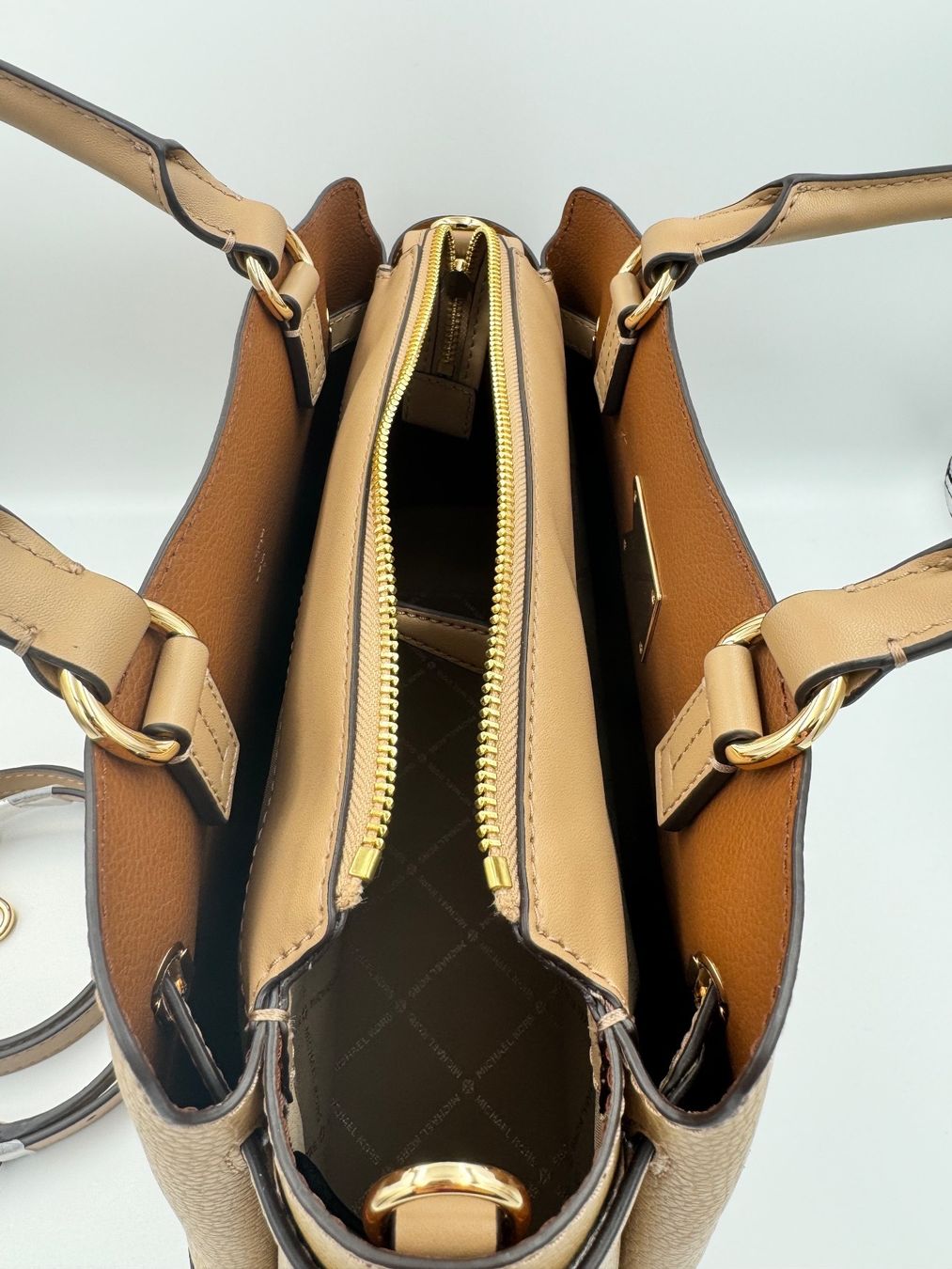Michael Kors Sacs femmes: Michael Kors Tasche camel – Neuf avec emballage d'origine à Wiedlisbach par Sistershop 3