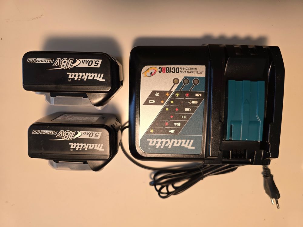 Original Makita Ladegerat Mit 2 Akkus 5ahnull