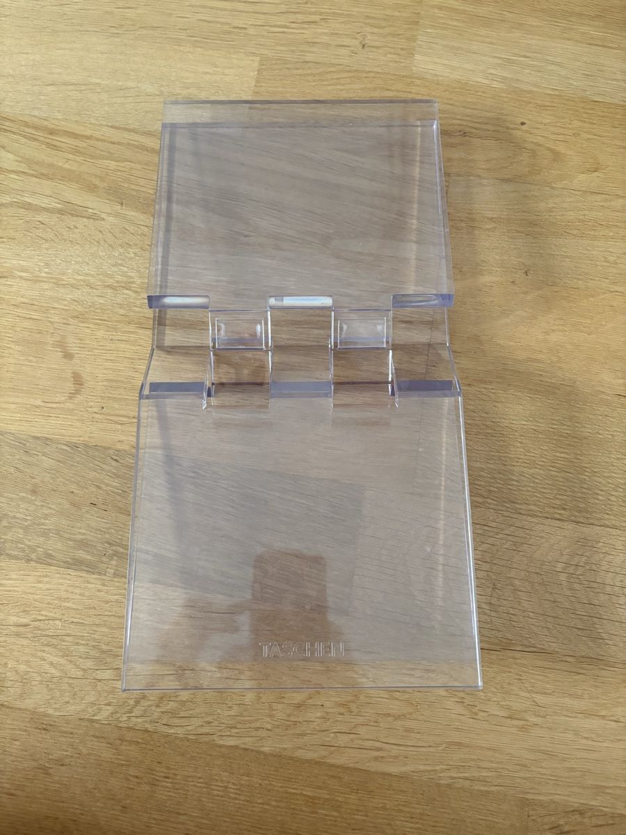Tutte le decorazioni: TASCHEN Buchständer Plexiglas – Usato da Zürich venduto da ellegant_ 3