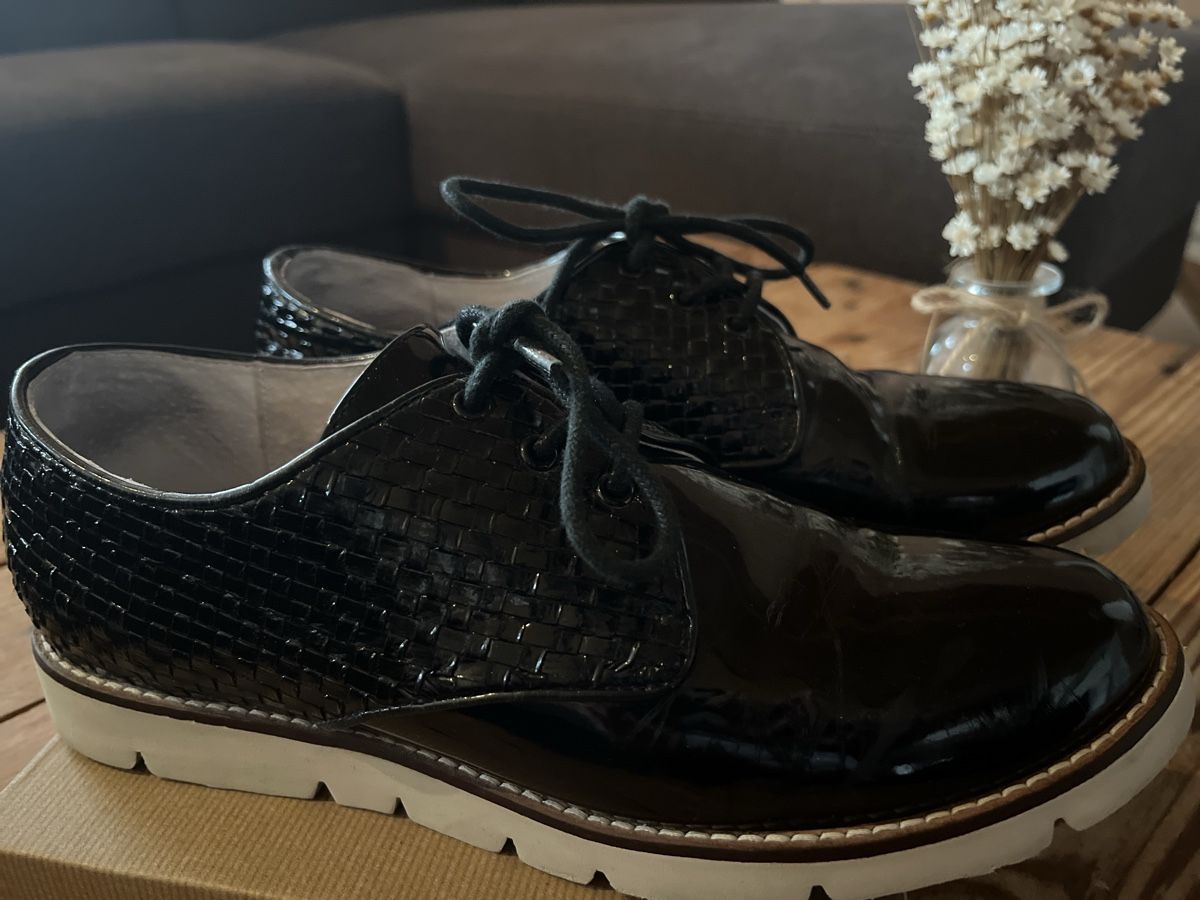 Scarpe da donna: SPM Halbschuh schwarz lack – Usato da Nesslau venduto da -Unique-