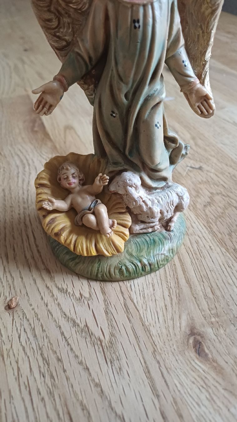 Figurines: Engeifigur mit Jesus – D'occasion à Flawil par Pinkmalibu 5