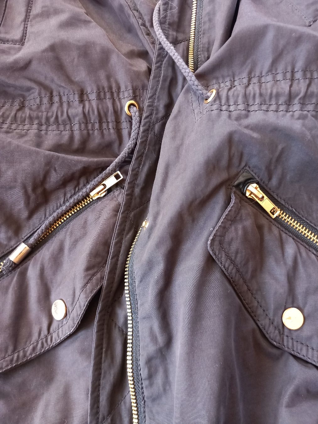 Mango Jacken: Veste parka MANGO Casual noire – Gebraucht aus Faoug von per_kp6r 3