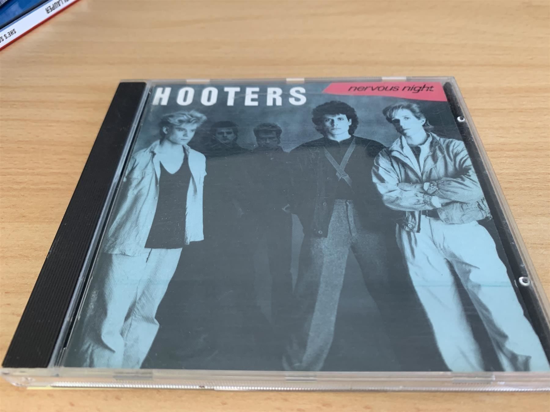 CD: Hooters – Nervous Night – Usato da Rikon im Tösstal venduto da Alpenmutz