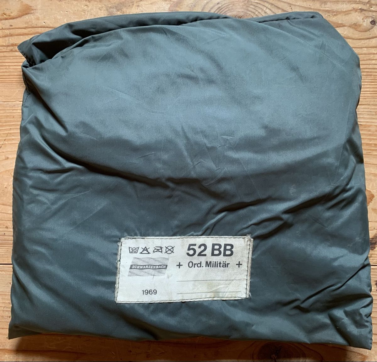 Schweizer Armee Cappotti: Ausgangsregenschutz der CH Armee Grösse 52BB – Usato da Goldingen venduto da Bergler012 2